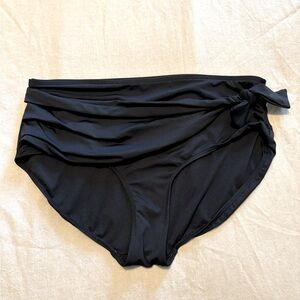 Albion Black Simone Bikini Bottoms Size Medium
